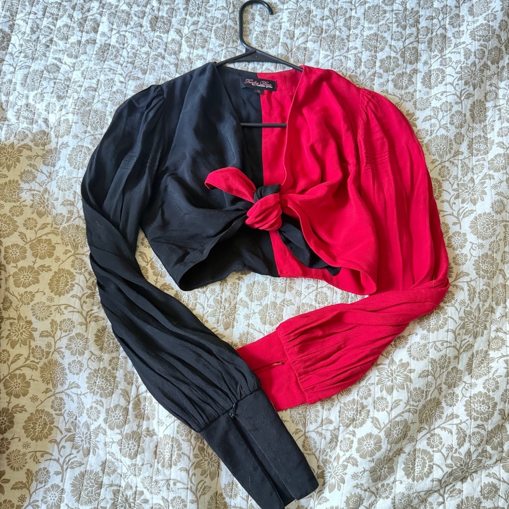 Trashy diva queen of hearts tie top